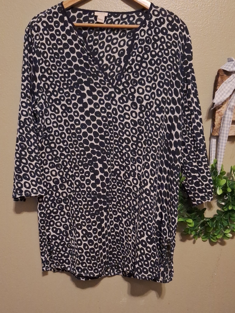 J Crew Women’s Black and White V-Neck Patterned Tunic Top Size L